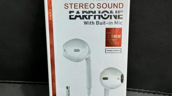 Half In-Ear Stereo Sound Earphone with Built-in Mic - Model M102